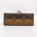 Louis Vuitton(LV) OnTheGo Tote Reverse Monogram Giant GM — thumbnail 6