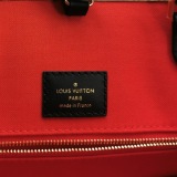 Louis Vuitton(LV) OnTheGo Tote Reverse Monogram Giant GM — thumbnail 8