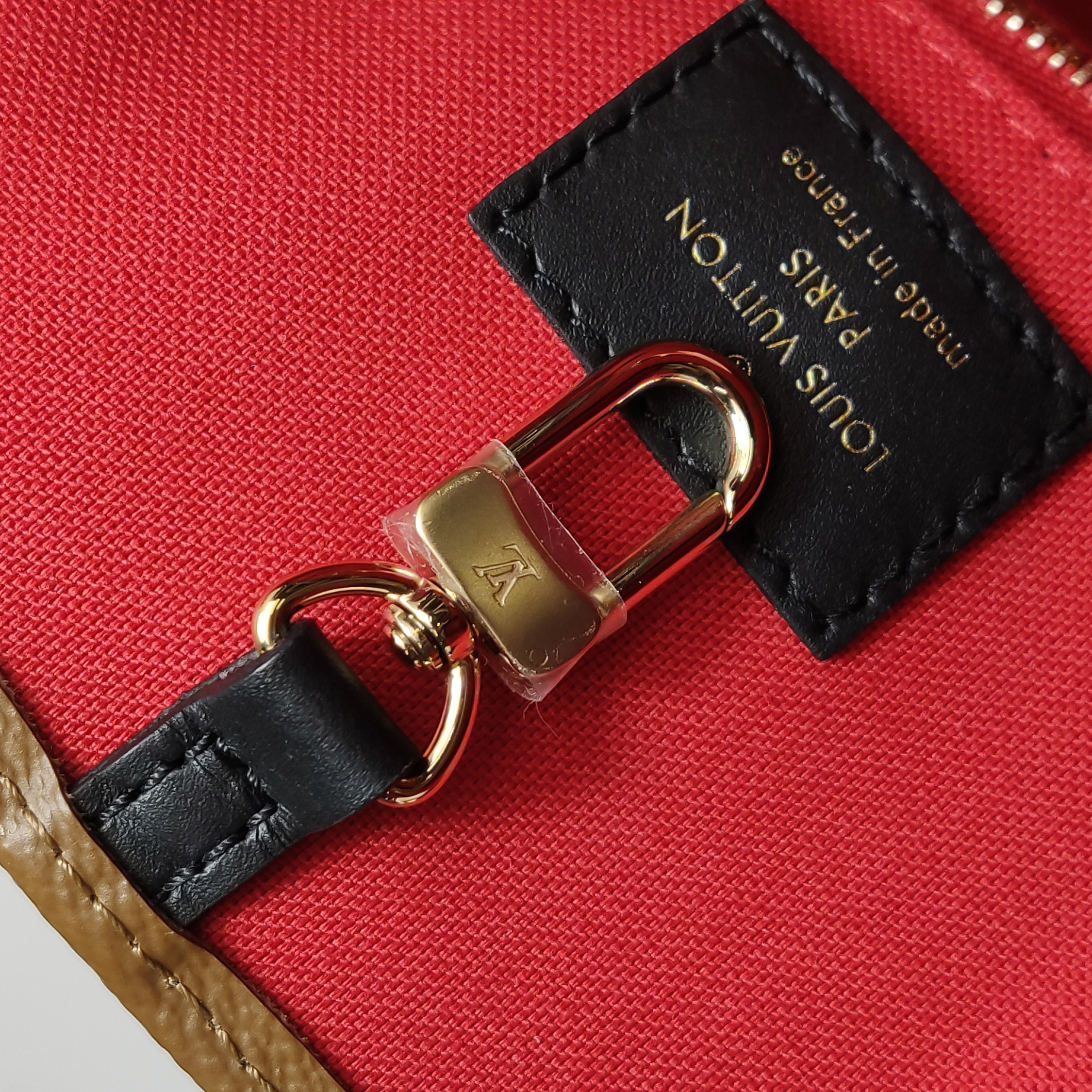 Louis Vuitton(LV) OnTheGo Tote Reverse Monogram Giant GM — photo 9 of 14