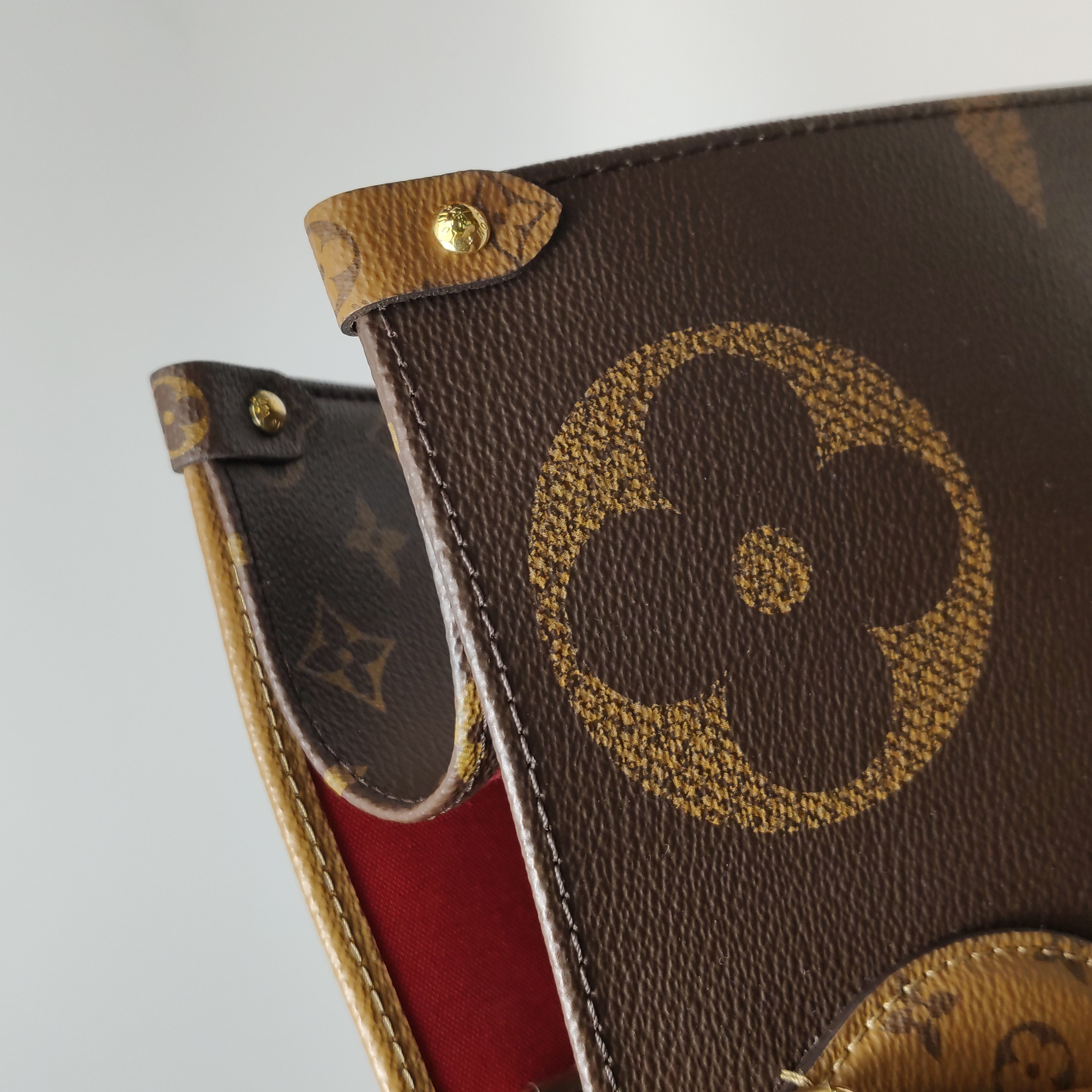 Louis Vuitton(LV) OnTheGo Tote Reverse Monogram Giant GM — photo 12 of 14
