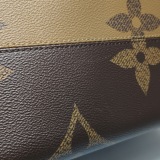 Louis Vuitton(LV) OnTheGo Tote Reverse Monogram Giant GM — thumbnail 13