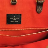 Louis Vuitton(LV) OnTheGo Tote Reverse Monogram Giant GM — thumbnail 7