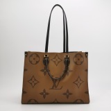 Louis Vuitton(LV) OnTheGo Tote Reverse Monogram Giant GM — thumbnail 3