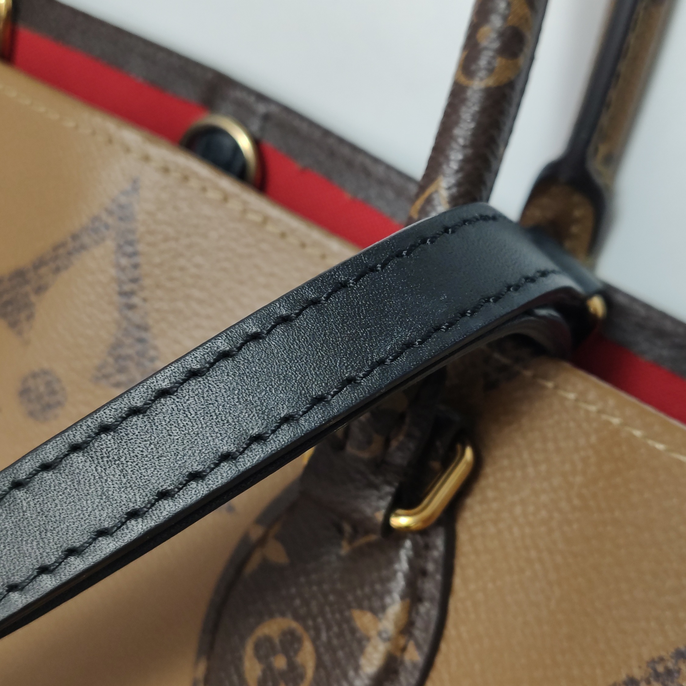 Louis Vuitton(LV) OnTheGo Tote Reverse Monogram Giant GM — photo 15 of 15