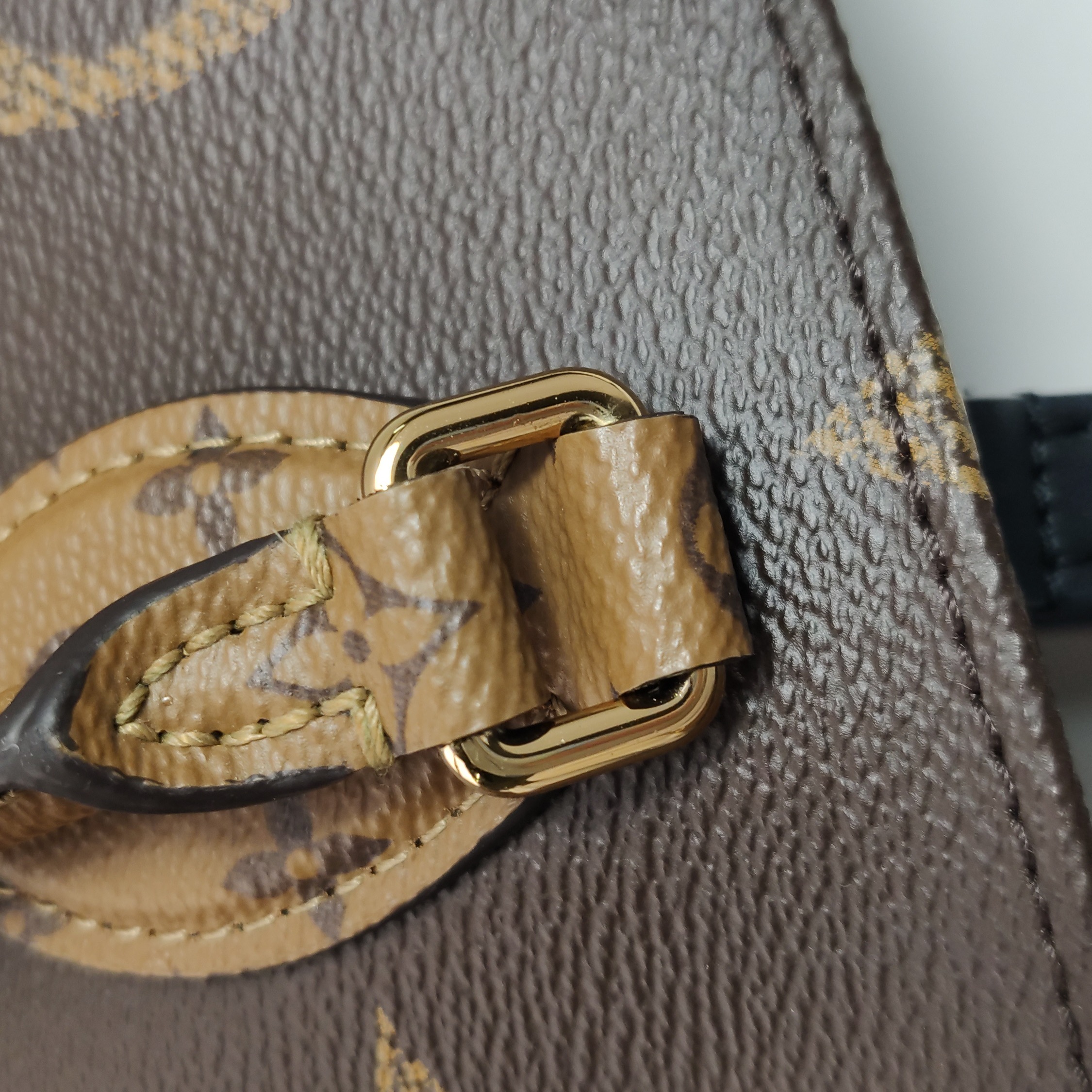 Louis Vuitton(LV) OnTheGo Tote Reverse Monogram Giant GM — photo 13 of 15