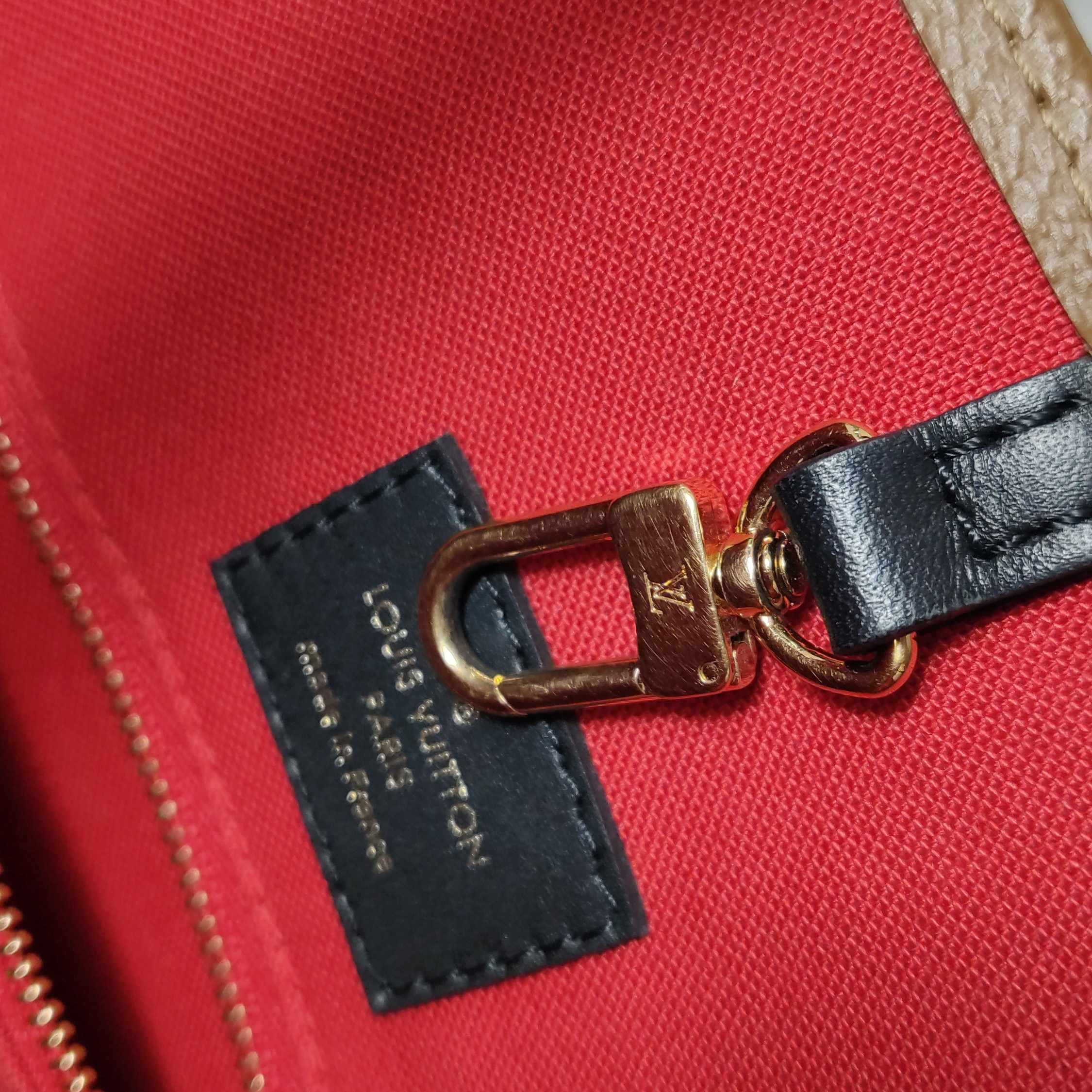 Louis Vuitton(LV) OnTheGo Tote Reverse Monogram Giant GM — photo 10 of 15