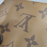 Louis Vuitton(LV) OnTheGo Tote Reverse Monogram Giant GM — thumbnail 14