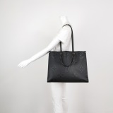 Louis Vuitton(LV) OnTheGo Tote Monogram Empreinte Giant GM — thumbnail 2