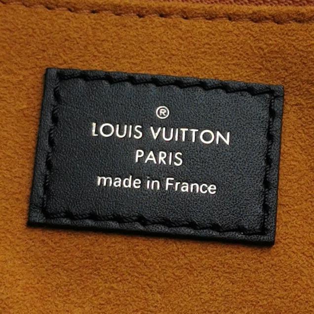 Louis Vuitton(LV) OnTheGo Tote Monogram Empreinte Giant GM — photo 8 of 16