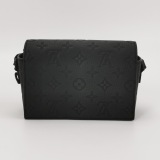 Louis Vuitton(LV) Steamer Wearable Wallet Monogram Taurillon Leather — thumbnail 5