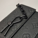 Louis Vuitton(LV) Steamer Wearable Wallet Monogram Taurillon Leather — thumbnail 8