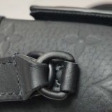 Louis Vuitton(LV) Steamer Wearable Wallet Monogram Taurillon Leather — thumbnail 18