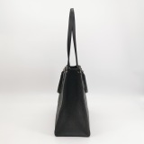 Louis Vuitton(LV) OnTheGo Tote Monogram Empreinte Giant GM — thumbnail 4
