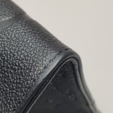 Louis Vuitton(LV) OnTheGo Tote Monogram Empreinte Giant GM — thumbnail 14