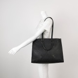 Louis Vuitton(LV) OnTheGo Tote Monogram Empreinte Giant GM — thumbnail 2