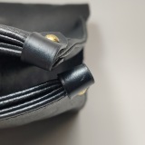 Louis Vuitton(LV) OnTheGo Tote Monogram Empreinte Giant GM — thumbnail 12