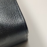 Louis Vuitton(LV) OnTheGo Tote Monogram Empreinte Giant GM — thumbnail 13