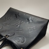 Louis Vuitton(LV) OnTheGo Tote Monogram Empreinte Giant GM — thumbnail 14