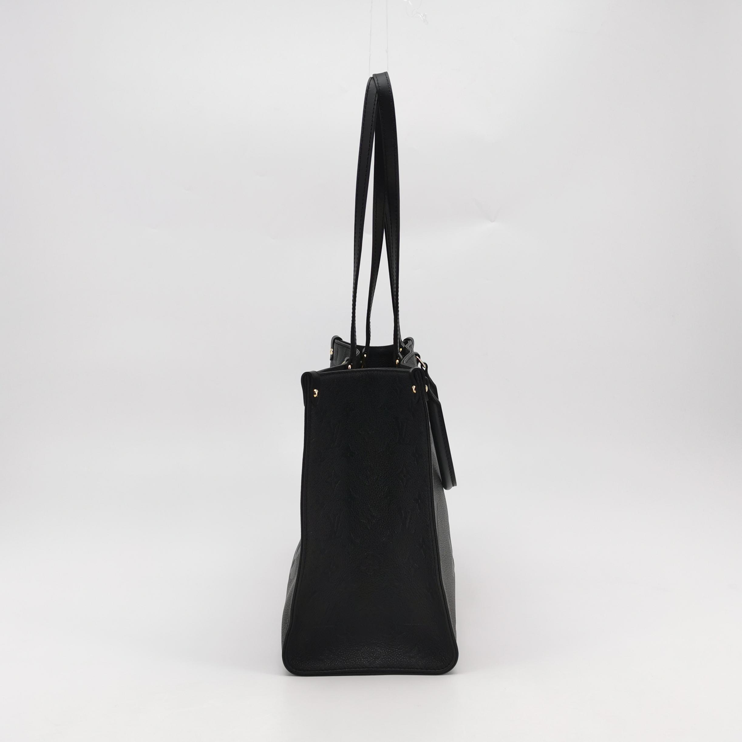 Louis Vuitton(LV) OnTheGo Tote Monogram Empreinte Giant MM — photo 4 of 15