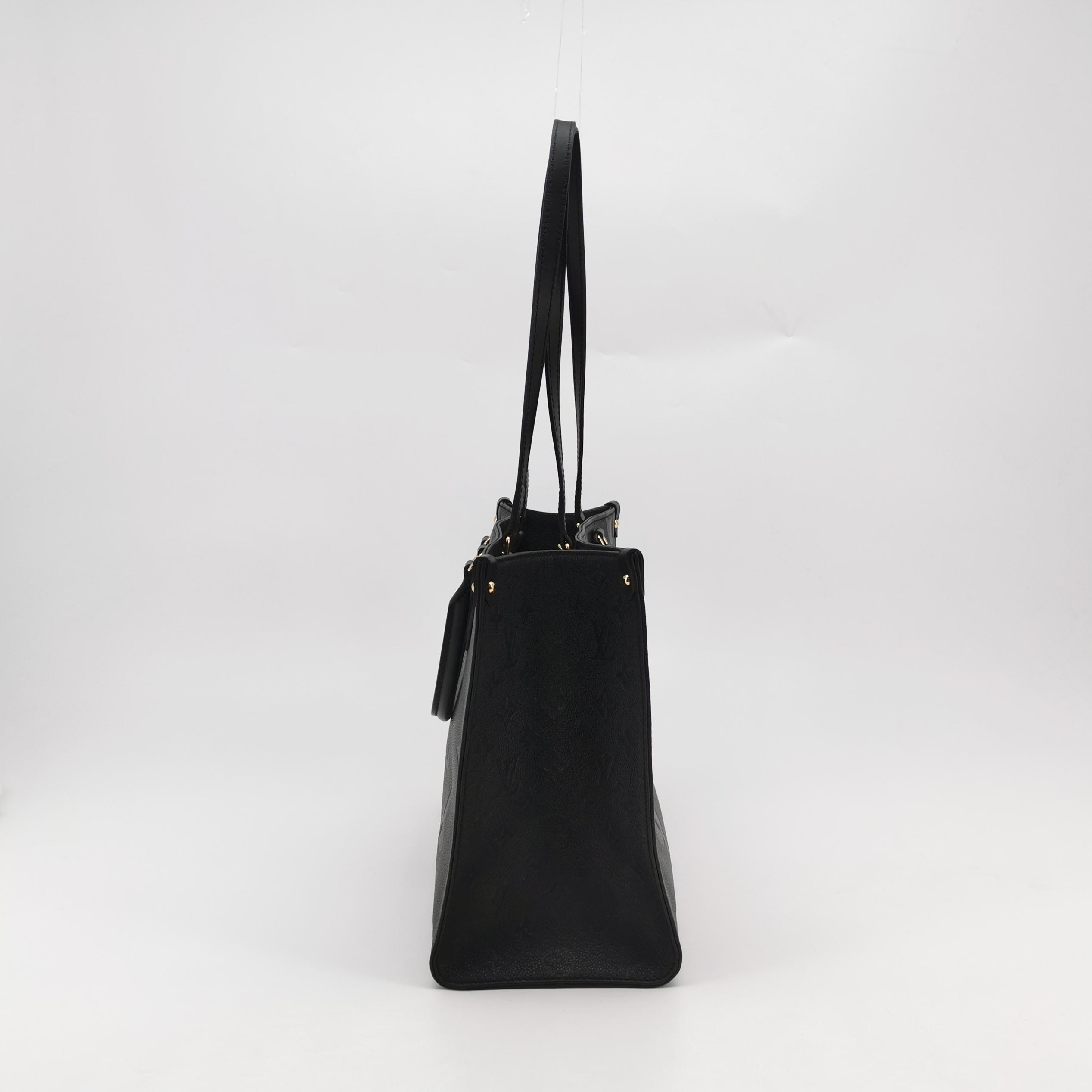 Louis Vuitton(LV) OnTheGo Tote Monogram Empreinte Giant MM — photo 5 of 15