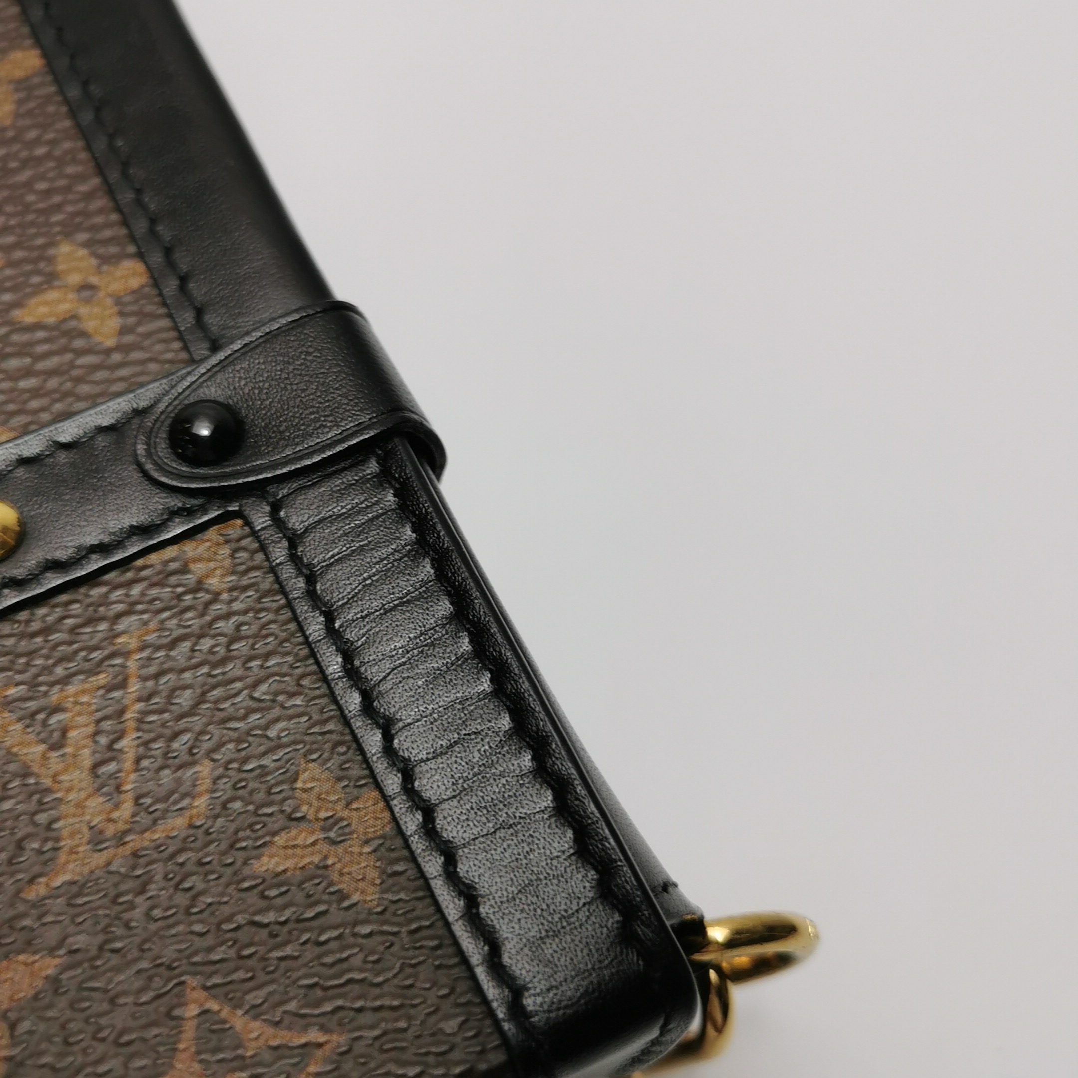 Louis Vuitton(LV) Vertical Trunk Pochette Monogram Canvas — photo 13 of 17
