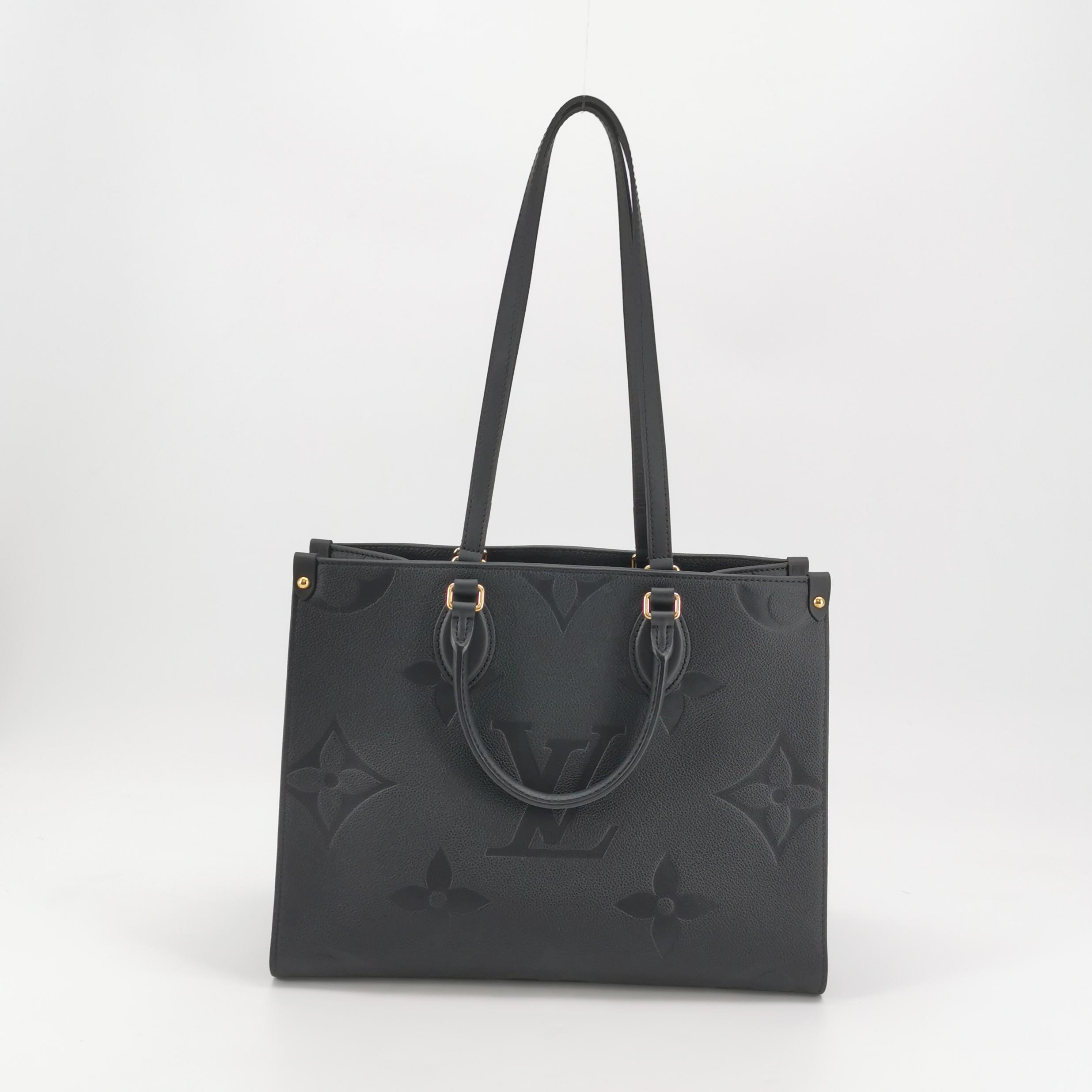 Louis Vuitton(LV) OnTheGo Tote Monogram Empreinte Giant MM — photo 3 of 13