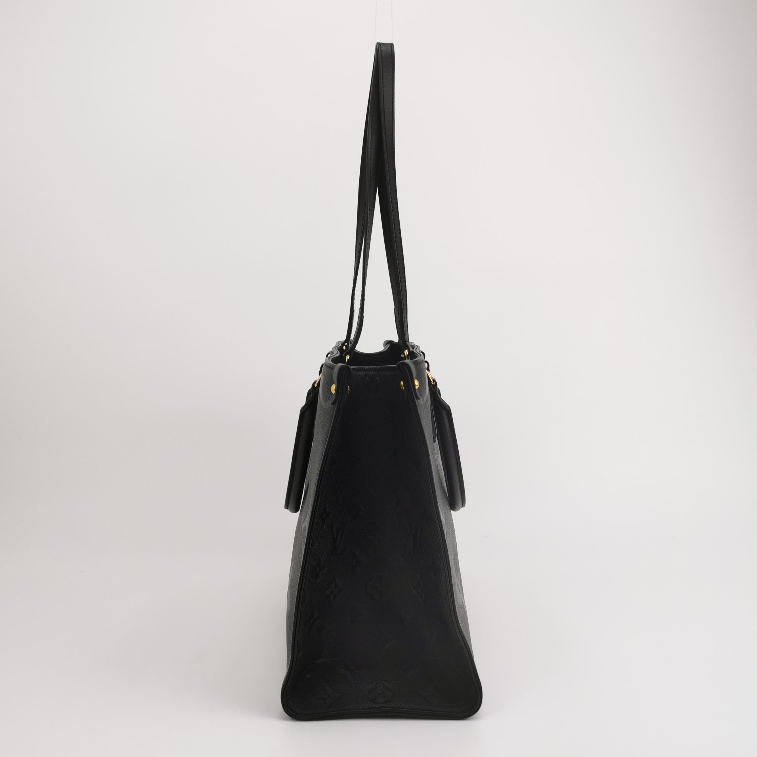 Louis Vuitton(LV) OnTheGo Tote Monogram Empreinte Giant MM — photo 5 of 15