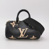 Louis Vuitton(LV) Papillon Handbag Bicolor Monogram Empreinte Giant BB — thumbnail 5
