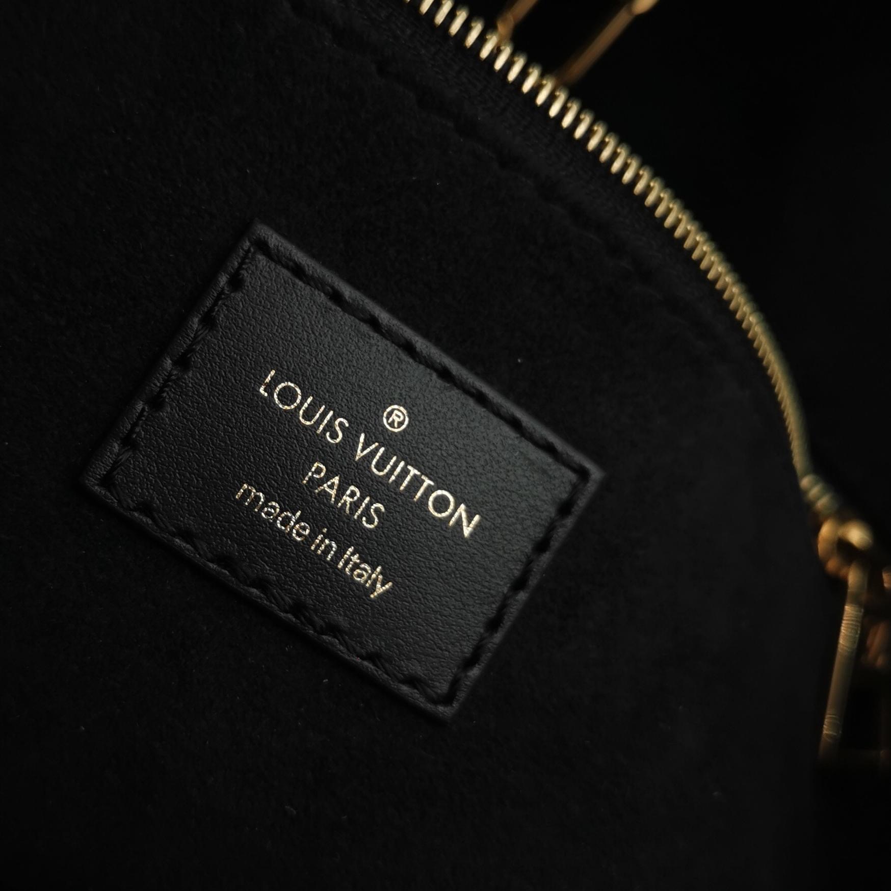 Louis Vuitton(LV) OnTheGo Tote Monogram Empreinte Giant PM — photo 8 of 13