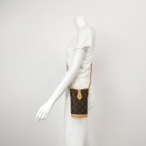 Louis Vuitton(LV) Fold Me Pouch Monogram Canvas — thumbnail 2