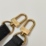 Louis Vuitton(LV) OnTheGo Tote Monogram Empreinte Giant PM — thumbnail 11