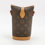 Louis Vuitton(LV) Fold Me Pouch Monogram Canvas — thumbnail 3