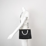Louis Vuitton(LV) OnTheGo Tote Monogram Empreinte Giant PM — thumbnail 2