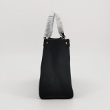 Louis Vuitton(LV) OnTheGo Tote Monogram Empreinte Giant PM — thumbnail 5