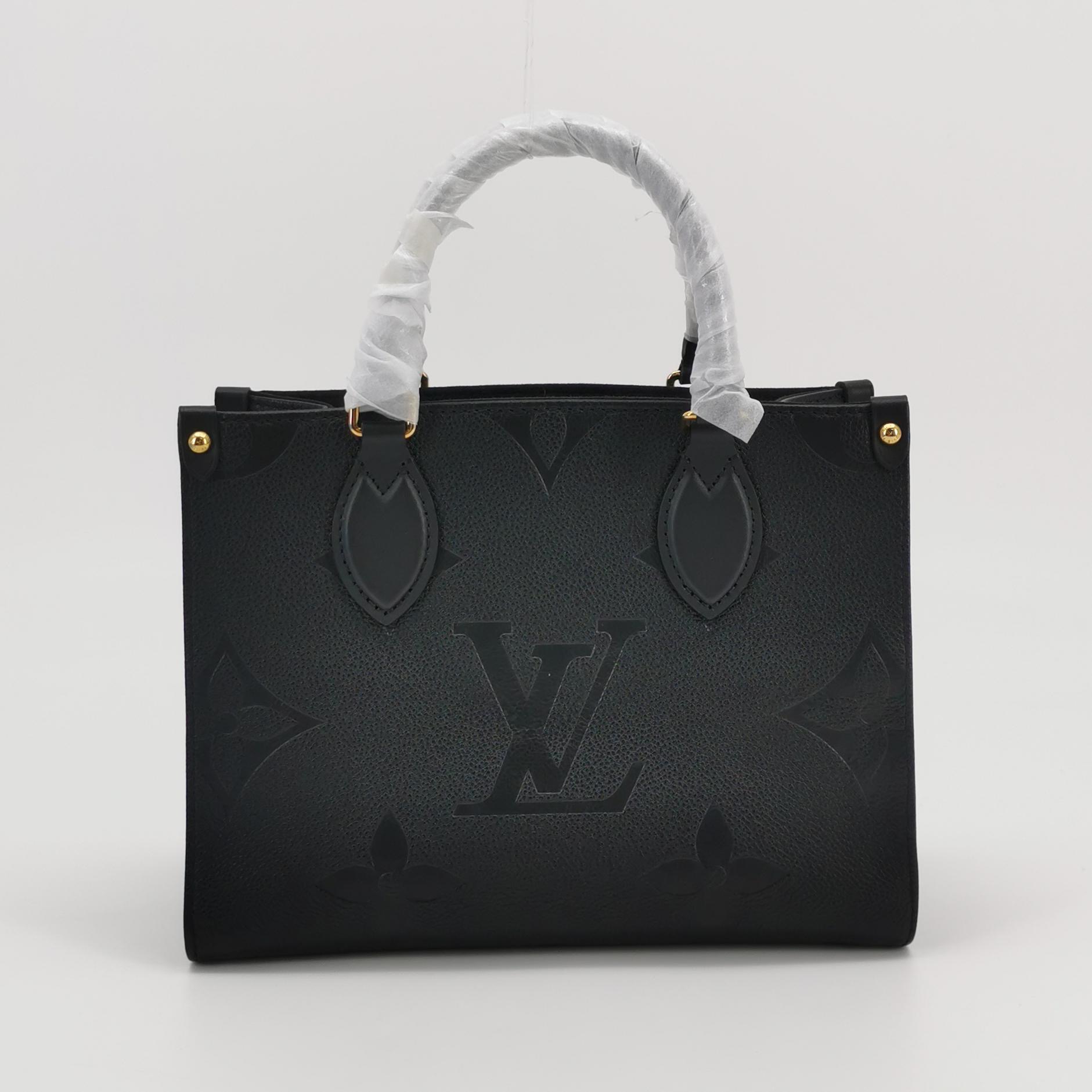 Louis Vuitton(LV) OnTheGo Tote Monogram Empreinte Giant PM — photo 3 of 14