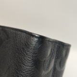 Louis Vuitton(LV) OnTheGo Tote Monogram Empreinte Giant PM — thumbnail 13