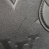 Louis Vuitton(LV) OnTheGo Tote Monogram Empreinte Giant PM — thumbnail 14