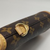 Louis Vuitton(LV) Fold Me Pouch Monogram Canvas — thumbnail 10
