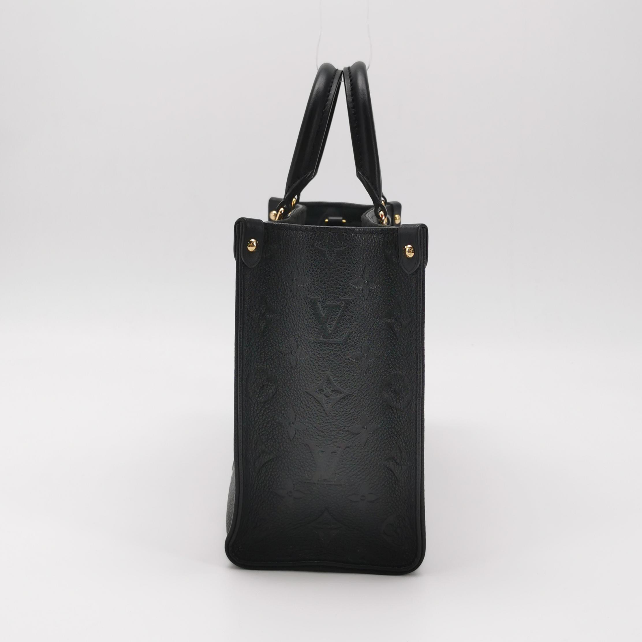 Louis Vuitton(LV) OnTheGo Tote Monogram Empreinte Giant PM — photo 5 of 16