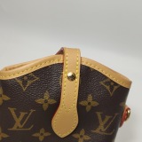 Louis Vuitton(LV) Fold Me Pouch Monogram Canvas — thumbnail 11