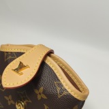 Louis Vuitton(LV) Fold Me Pouch Monogram Canvas — thumbnail 9