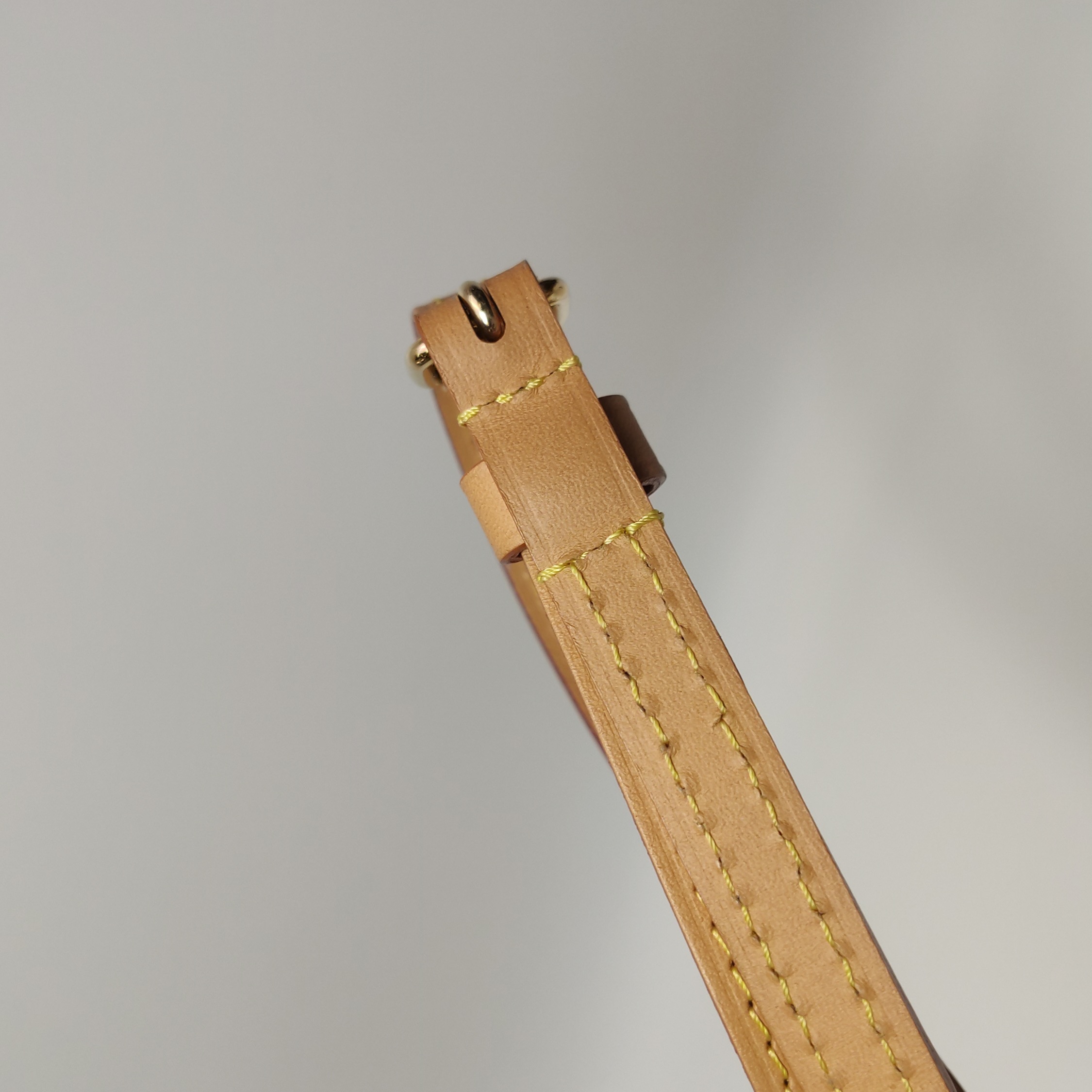 Louis Vuitton(LV) Fold Me Pouch Monogram Canvas — photo 13 of 14