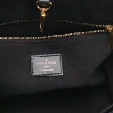 Louis Vuitton(LV) OnTheGo Tote Monogram Empreinte Giant PM — thumbnail 8