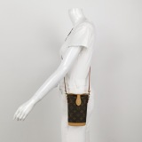 Louis Vuitton(LV) Fold Me Pouch Monogram Canvas — thumbnail 2