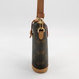 Louis Vuitton(LV) Fold Me Pouch Monogram Canvas — thumbnail 5