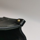 Louis Vuitton(LV) OnTheGo Tote Monogram Empreinte Giant PM — thumbnail 13