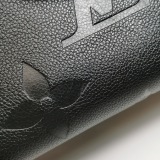 Louis Vuitton(LV) OnTheGo Tote Monogram Empreinte Giant PM — thumbnail 15