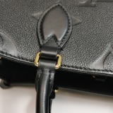 Louis Vuitton(LV) OnTheGo Tote Monogram Empreinte Giant PM — thumbnail 11