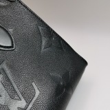 Louis Vuitton(LV) OnTheGo Tote Monogram Empreinte Giant PM — thumbnail 14