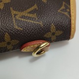 Louis Vuitton(LV) Fold Me Pouch Monogram Canvas — thumbnail 12